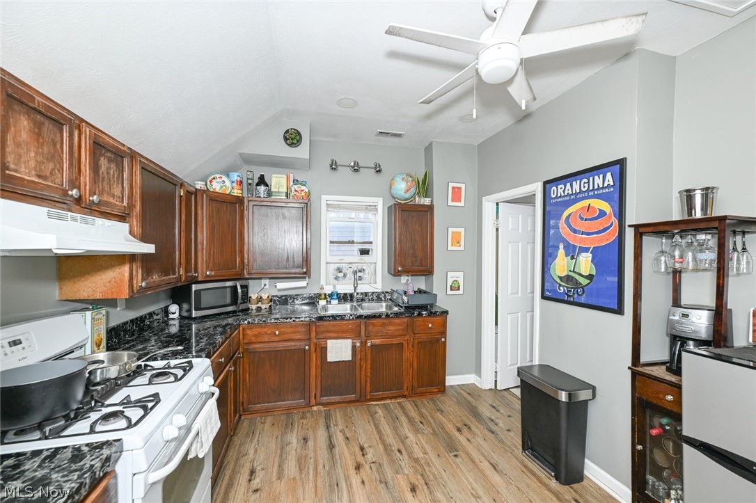2116 W 32nd Street Cleveland OH 44113