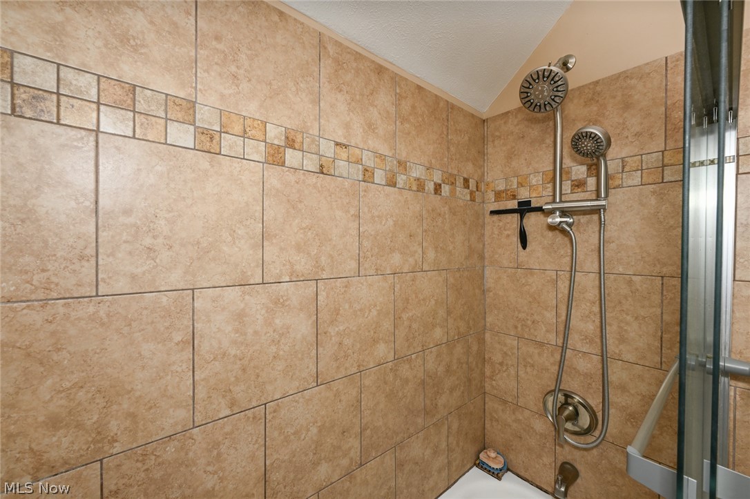 2116 W 32nd Street Cleveland OH 44113