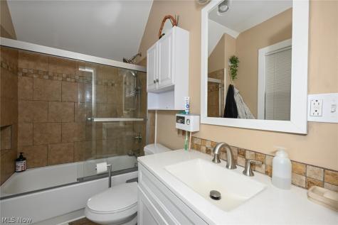 2116 W 32nd Street Cleveland OH 44113