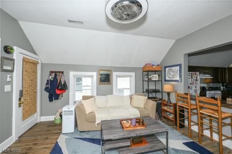 2116 W 32nd Street Cleveland OH 44113