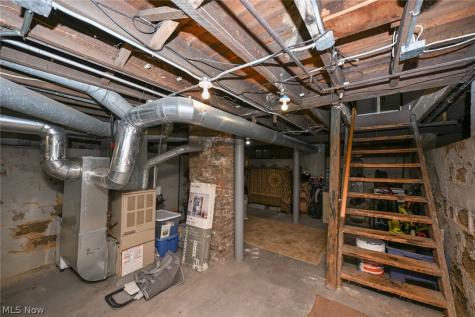 2116 W 32nd Street Cleveland OH 44113