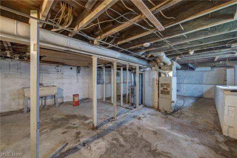 3295 W 56th Street Cleveland OH 44102