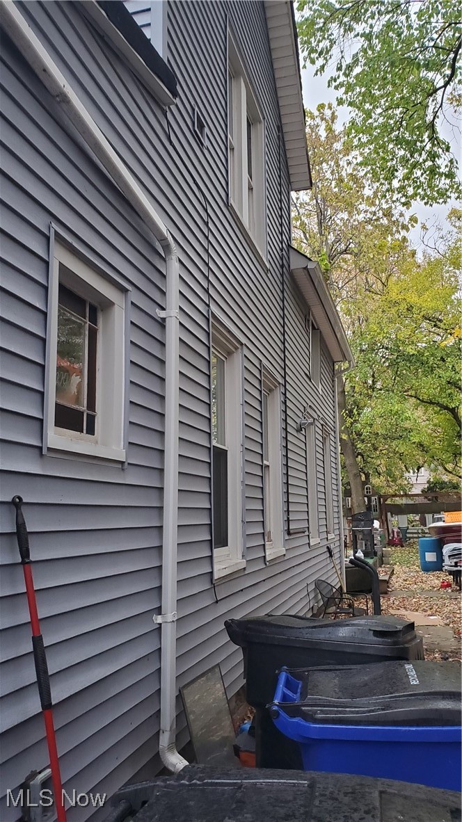 1979 W 54th Street Cleveland OH 44102