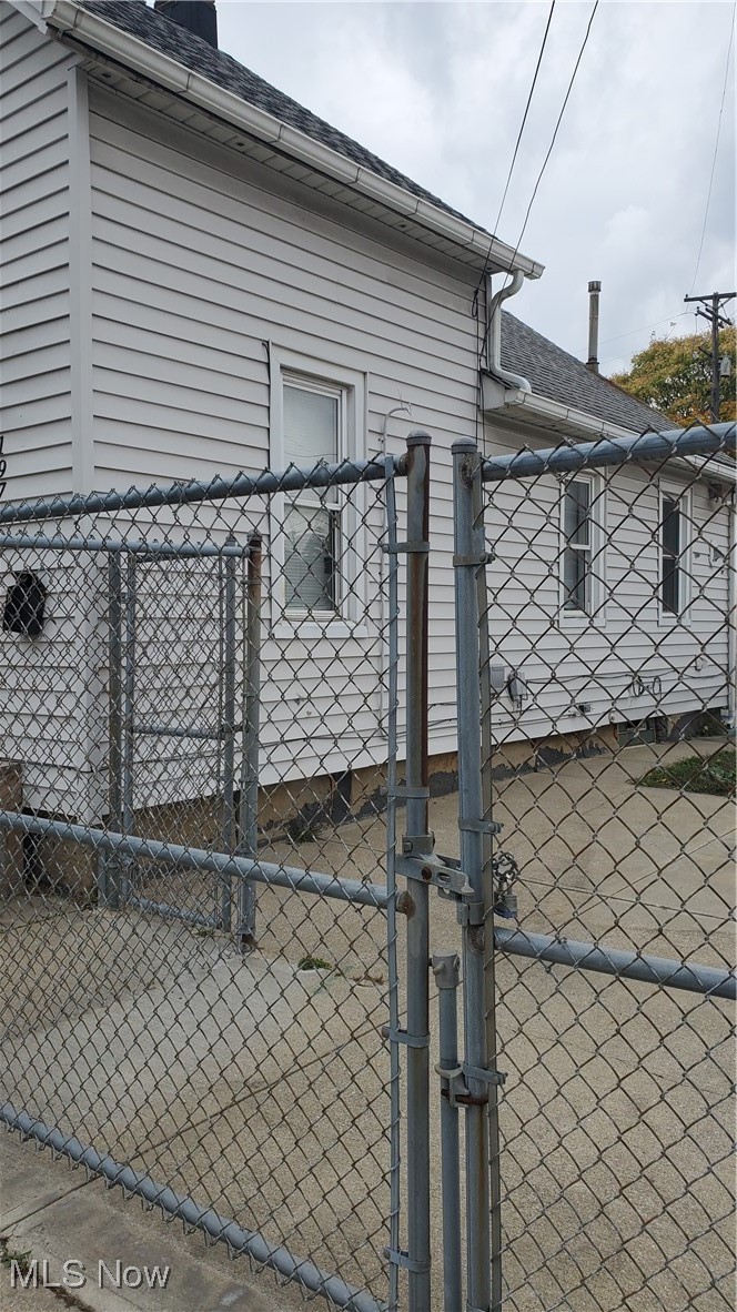 1979 W 54th Street Cleveland OH 44102