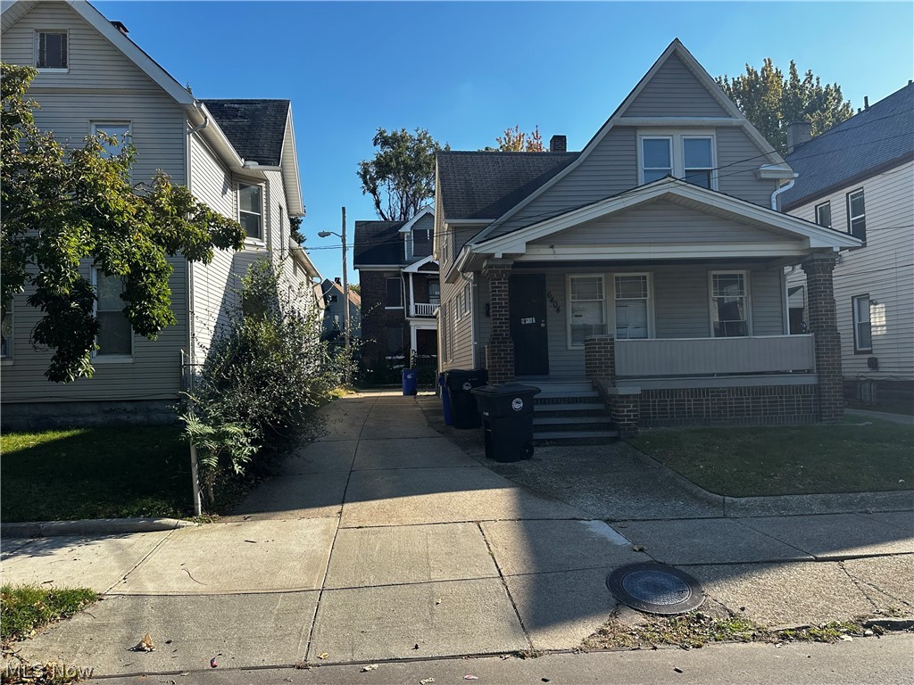 6404 Carl Avenue Cleveland OH 44103