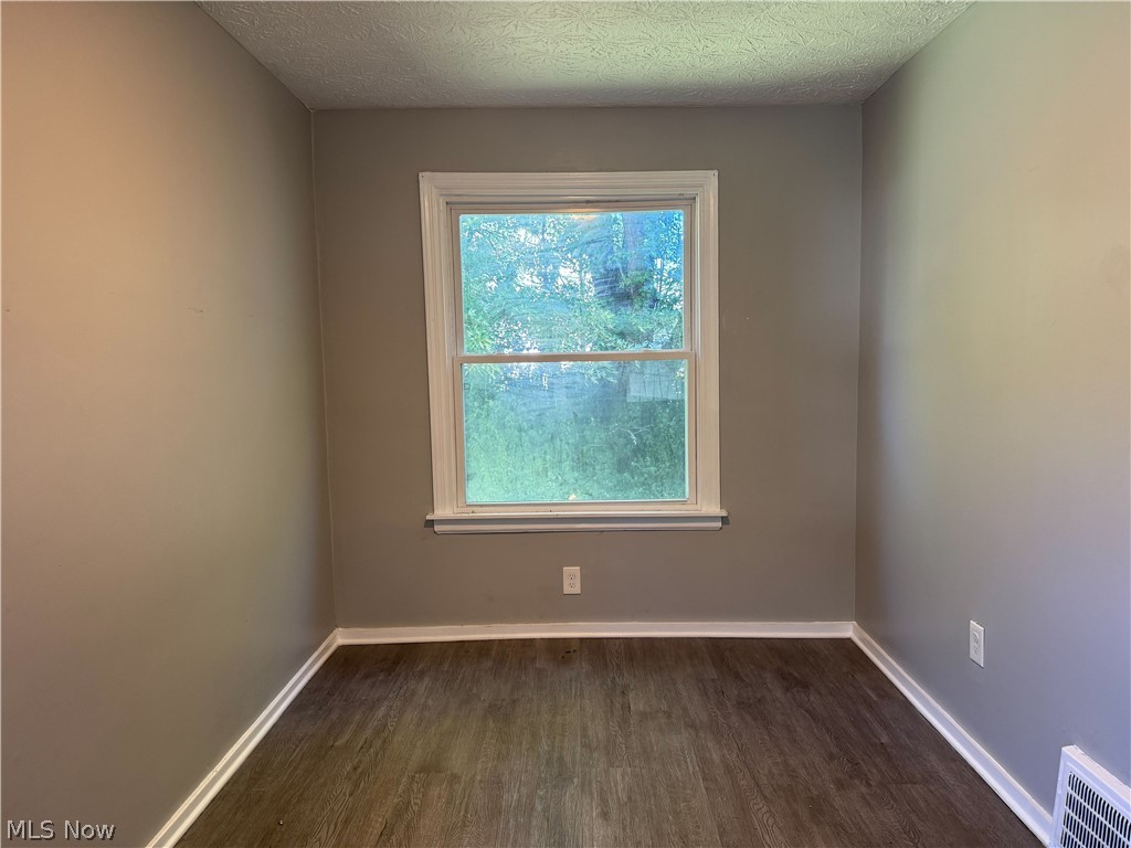 1539, 1543 Babbitt Road Euclid OH 44132