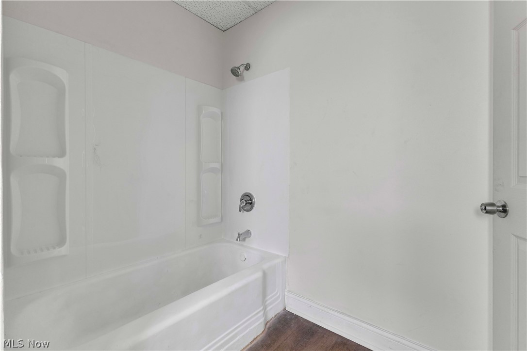 7408 Wentworth Avenue Cleveland OH 44102