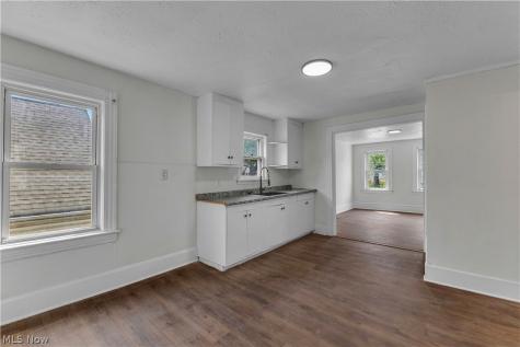 7408 Wentworth Avenue Cleveland OH 44102