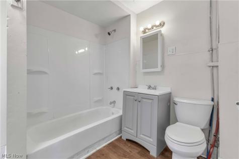 7408 Wentworth Avenue Cleveland OH 44102