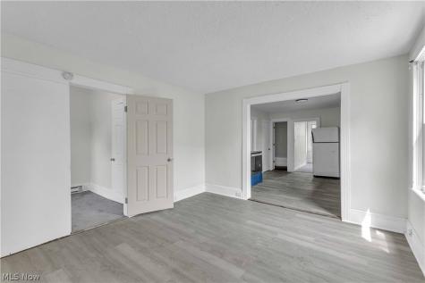 7408 Wentworth Avenue Cleveland OH 44102