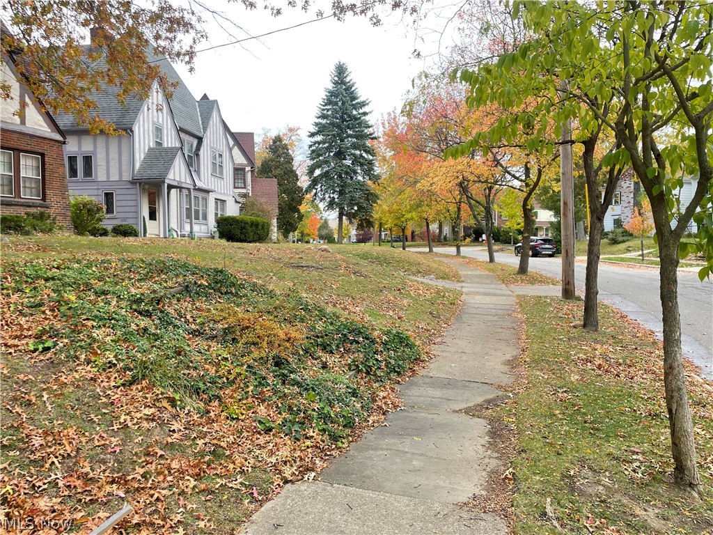 18323 Newell Road Shaker Heights OH 44122