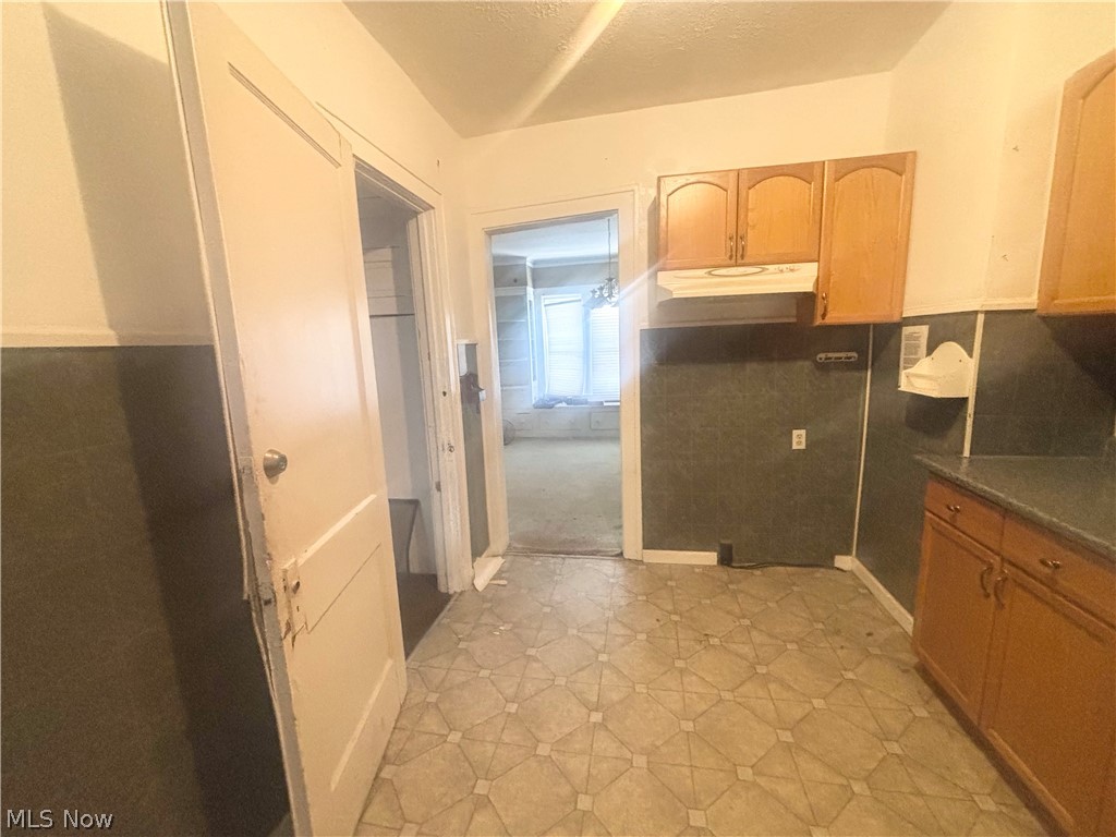 1538 Eddington Road East Cleveland OH 44118