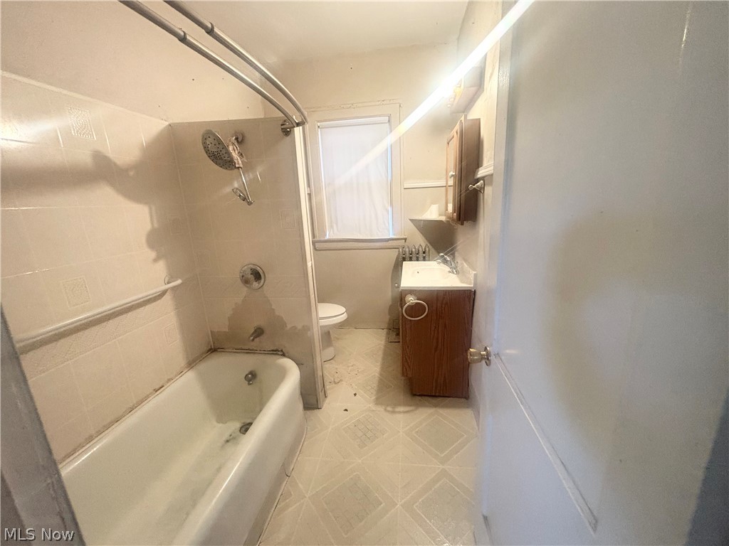 1538 Eddington Road East Cleveland OH 44118