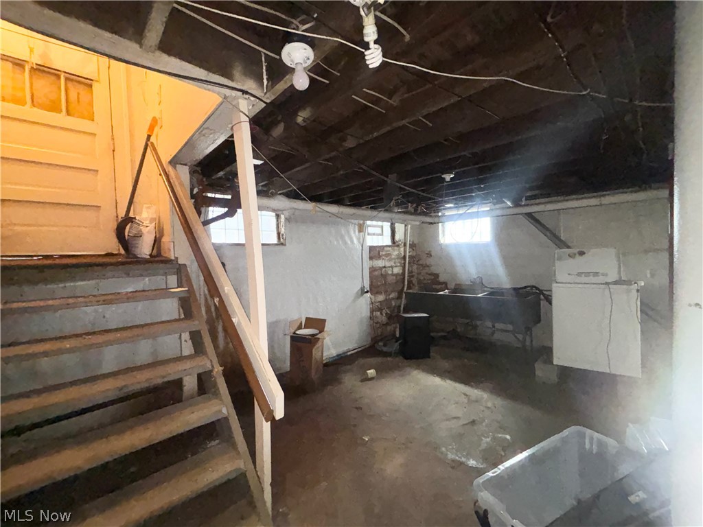 1538 Eddington Road East Cleveland OH 44118
