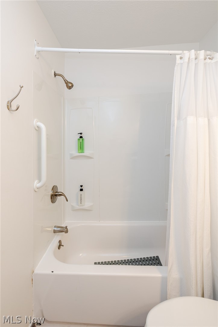 2584 W 11th Street Cleveland OH 44113