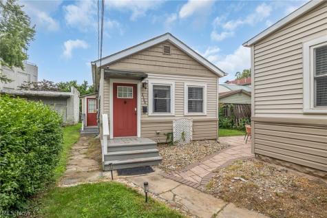 2584 W 11th Street Cleveland OH 44113