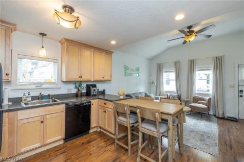 2584 W 11th Street Cleveland OH 44113