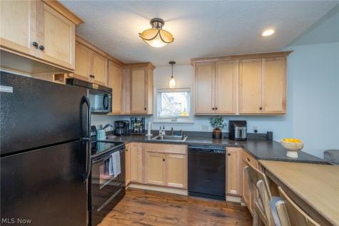 2584 W 11th Street Cleveland OH 44113