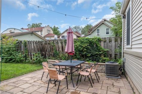 2584 W 11th Street Cleveland OH 44113