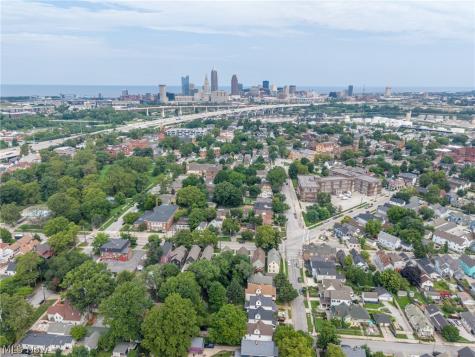 2584 W 11th Street Cleveland OH 44113