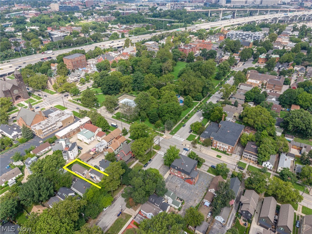 2584 W 11th Street Cleveland OH 44113