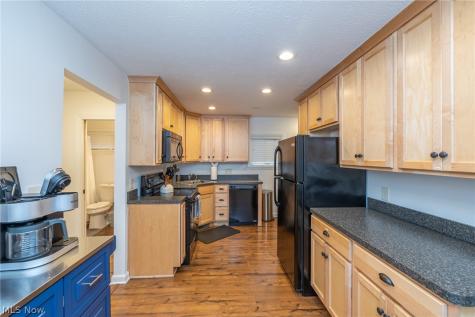 2584 W 11th Street Cleveland OH 44113