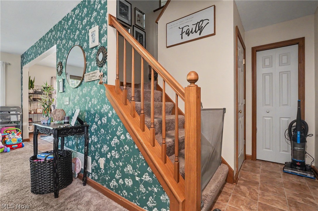 1031 Applegrove Street NW North Canton OH 44720