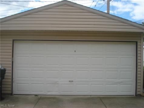 21050 Crystal Avenue Euclid OH 44123