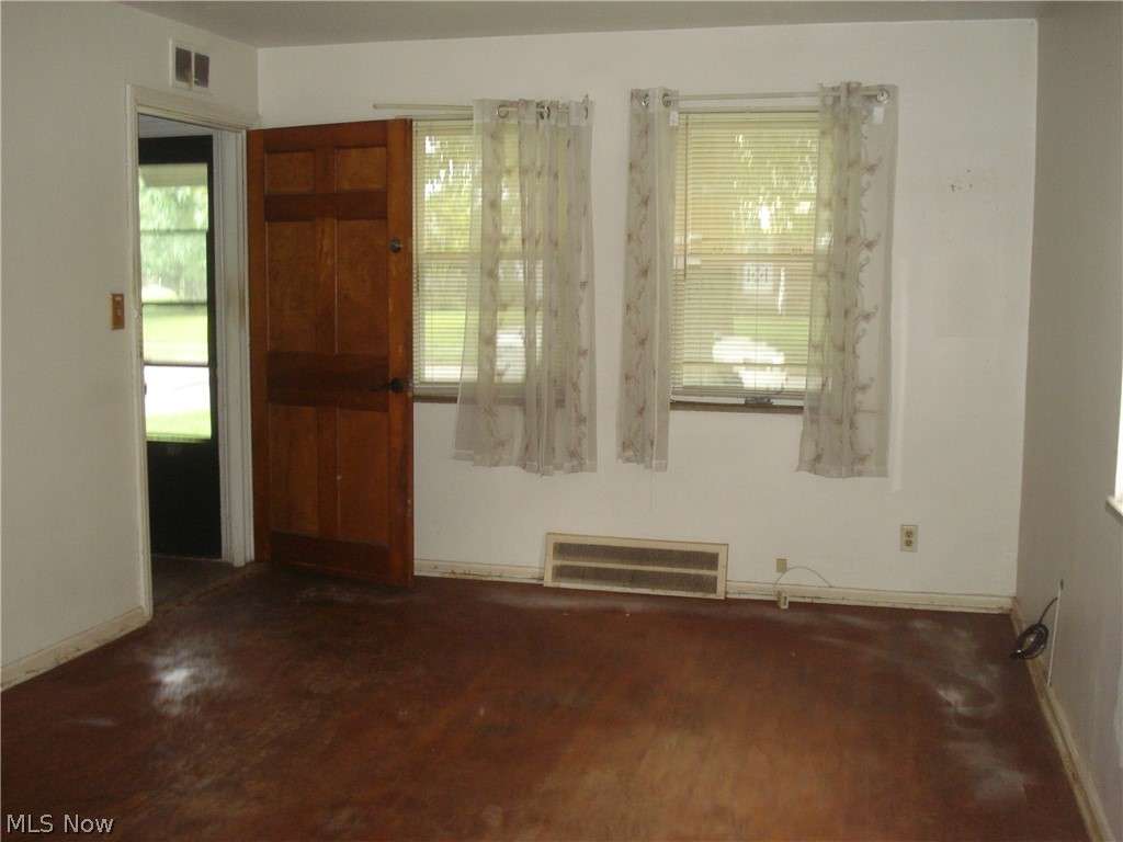 21050 Crystal Avenue Euclid OH 44123