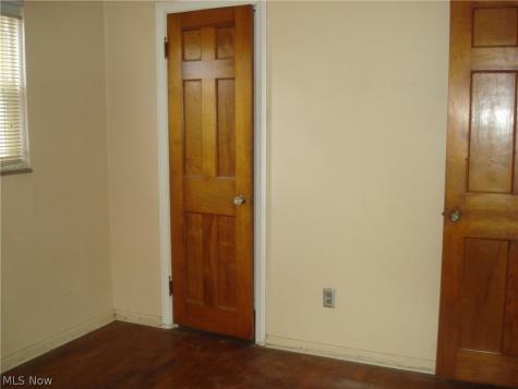 21050 Crystal Avenue Euclid OH 44123
