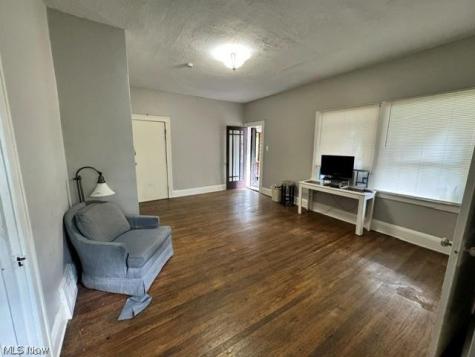568 101 Street Cleveland OH 44108
