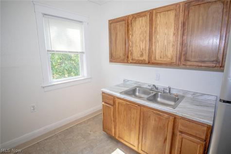 9316 Gibson Avenue Cleveland OH 44105