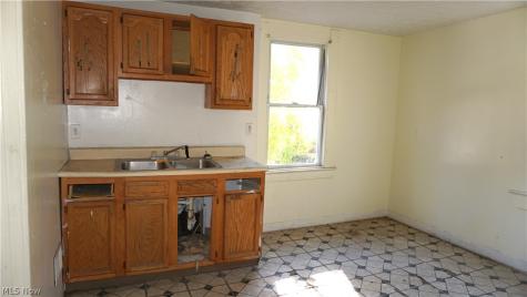 10014 Hulda Avenue Cleveland OH 44101