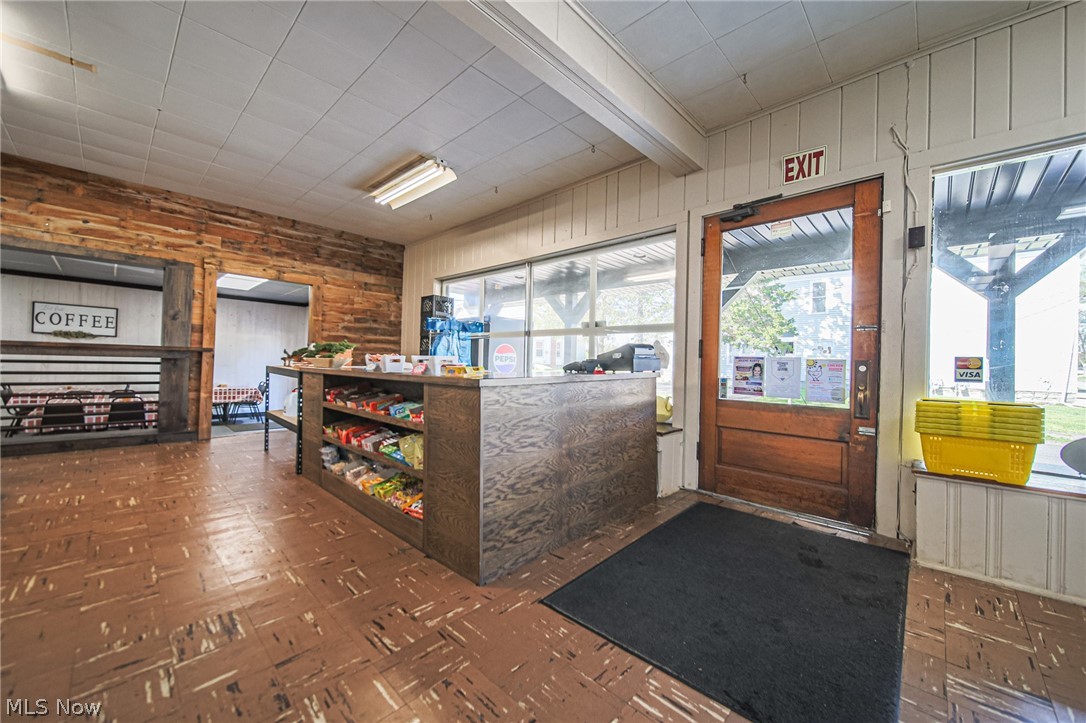 192 2nd Street West Farmington OH 44437