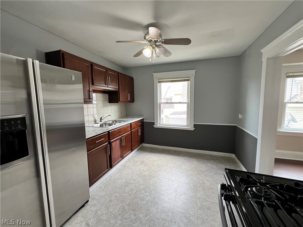 2406 Searsdale Avenue Cleveland OH 44109