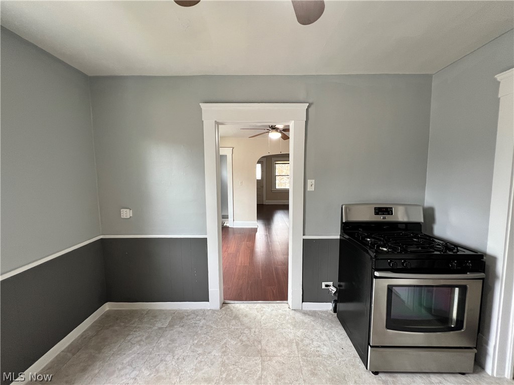 2406 Searsdale Avenue Cleveland OH 44109