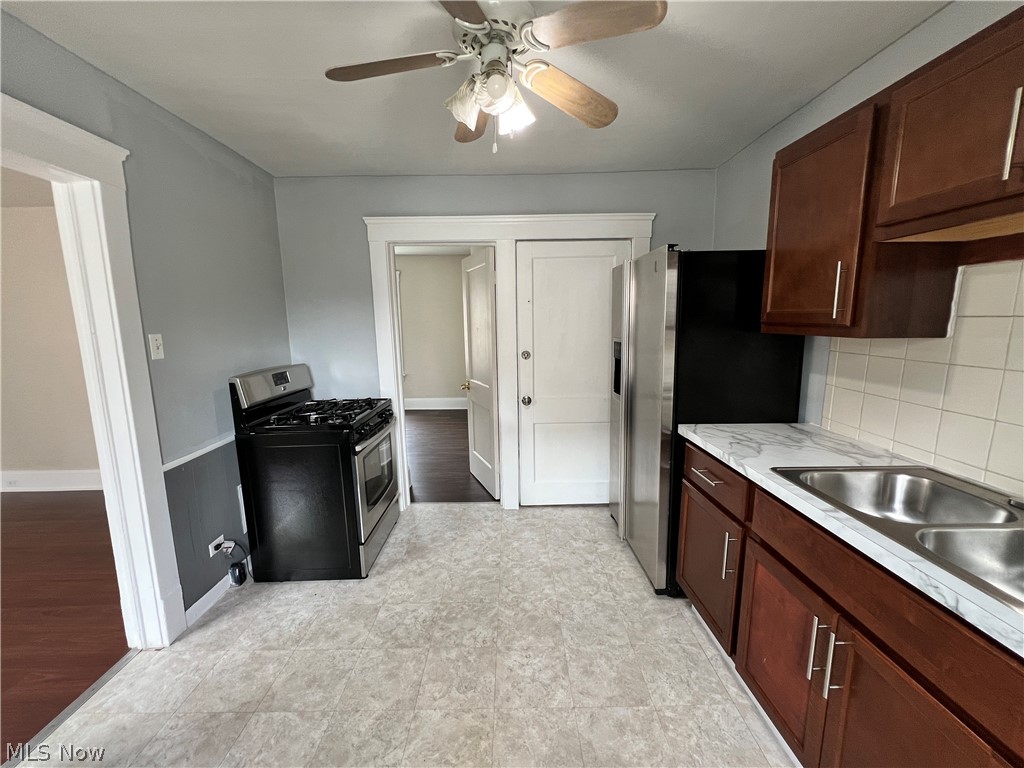 2406 Searsdale Avenue Cleveland OH 44109