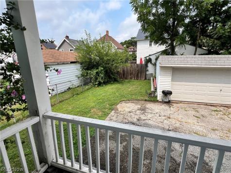 2406 Searsdale Avenue Cleveland OH 44109