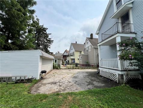 2406 Searsdale Avenue Cleveland OH 44109