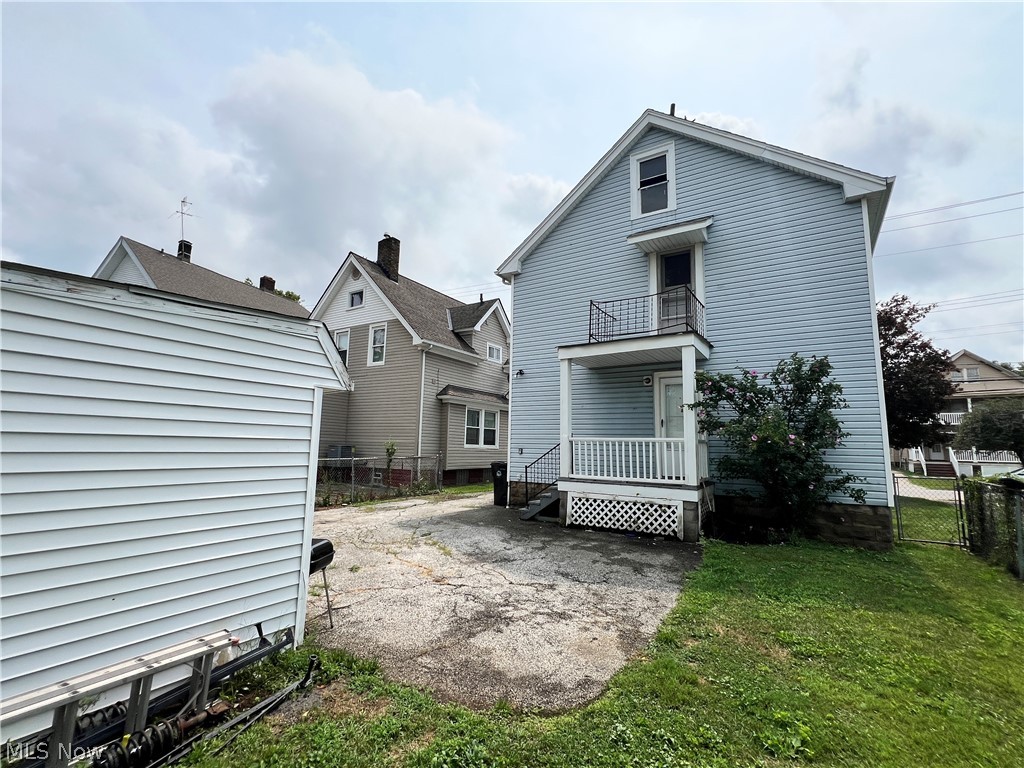 2406 Searsdale Avenue Cleveland OH 44109