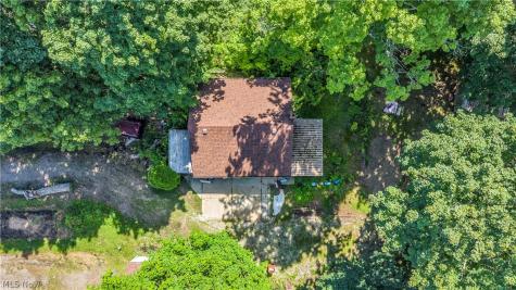1664 Woods Road Akron OH 44306