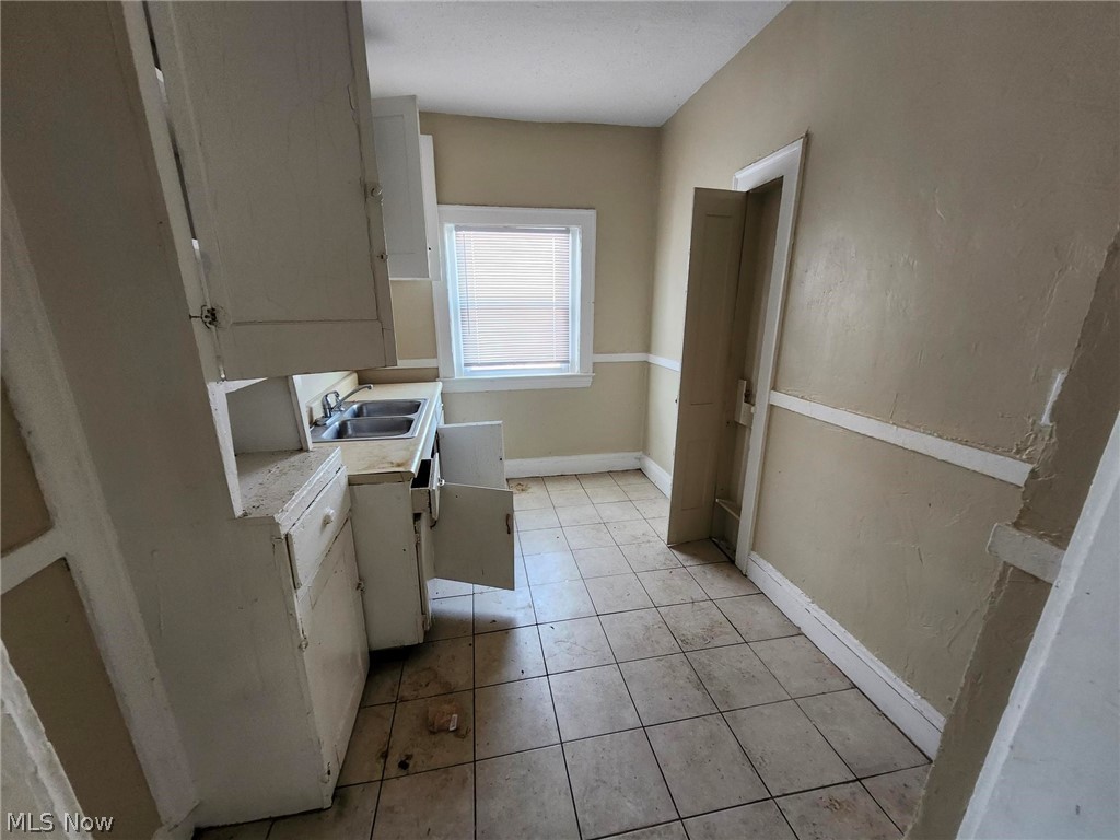881 Eddy Road Cleveland OH 44108
