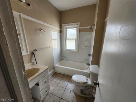 881 Eddy Road Cleveland OH 44108