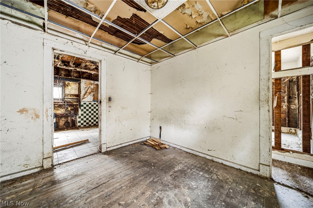 3257 E 56th Place Cleveland OH 44127