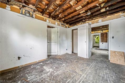 3257 E 56th Place Cleveland OH 44127
