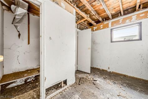 3257 E 56th Place Cleveland OH 44127
