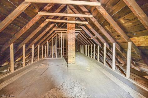 3257 E 56th Place Cleveland OH 44127