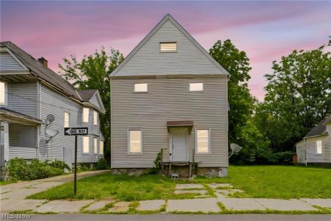 3257 E 56th Place Cleveland OH 44127