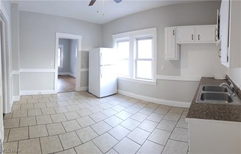 4350 W 28th Street Cleveland OH 44109