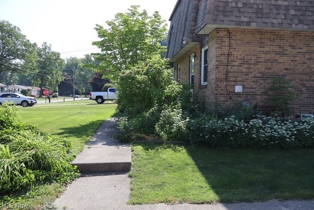 7744 Brookwood Drive NE Warren OH 44484